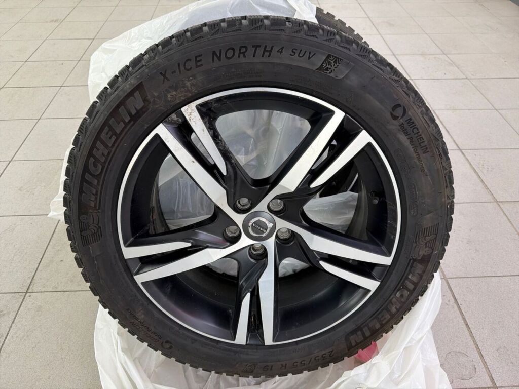 Volvo XC60 2020 Valkoinen