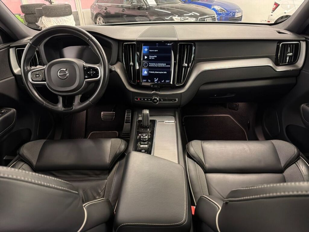 Volvo XC60 2020 Valkoinen