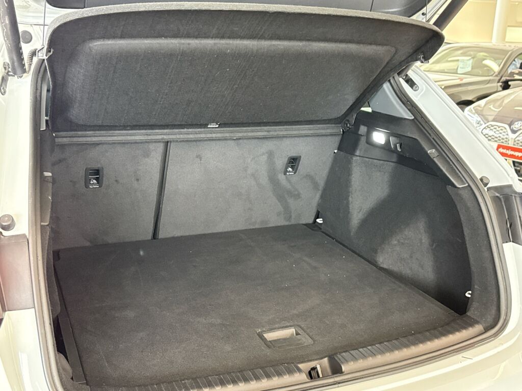 Audi Q4 e-tron 2023 Valkoinen