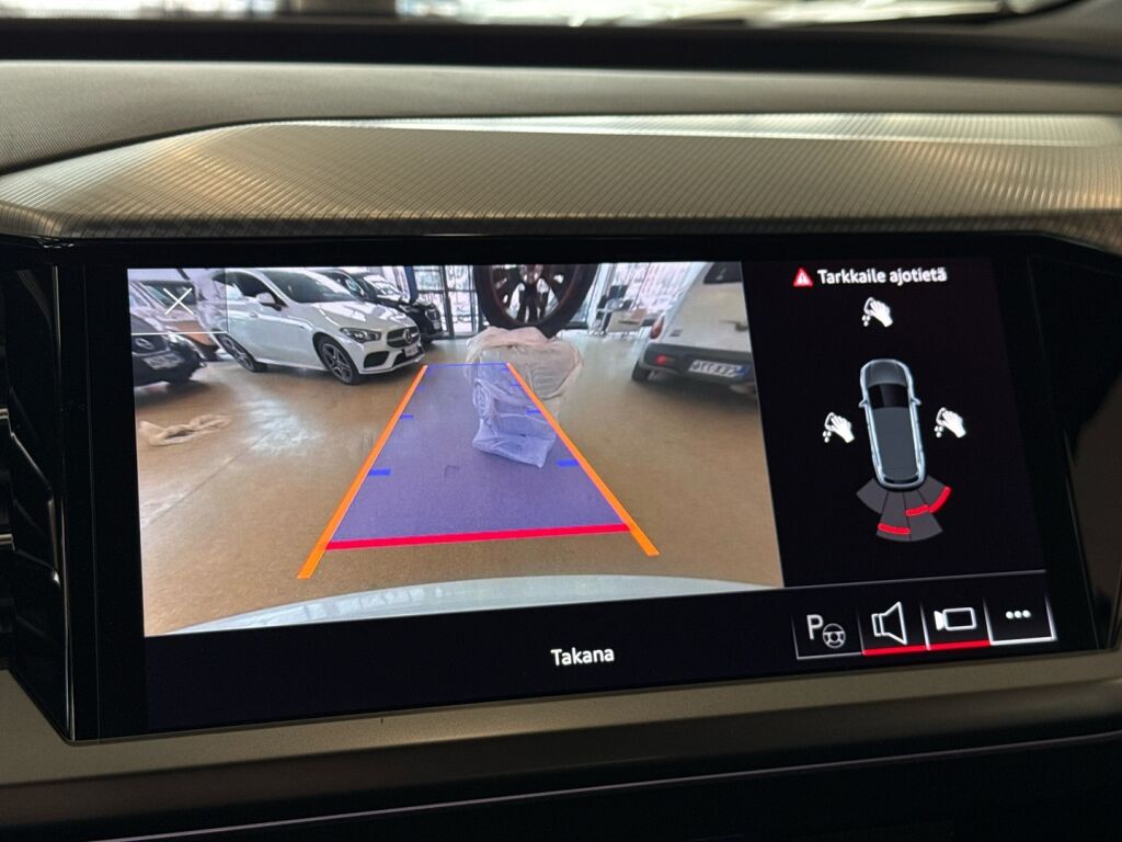 Audi Q4 e-tron 2023 Valkoinen