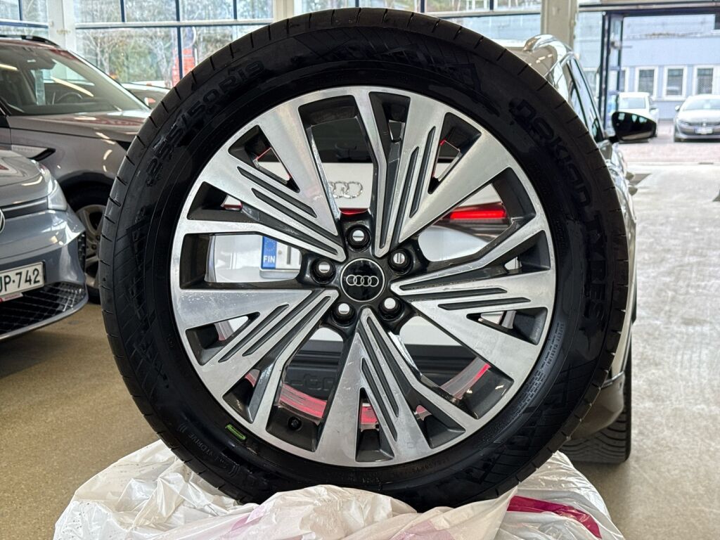 Audi Q4 e-tron 2023 Valkoinen