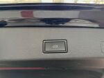 Volkswagen Golf 2023 Musta