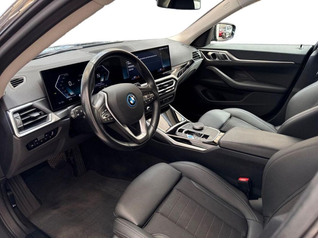 BMW i4 2023 Harmaa metalli(Dravit Gray)