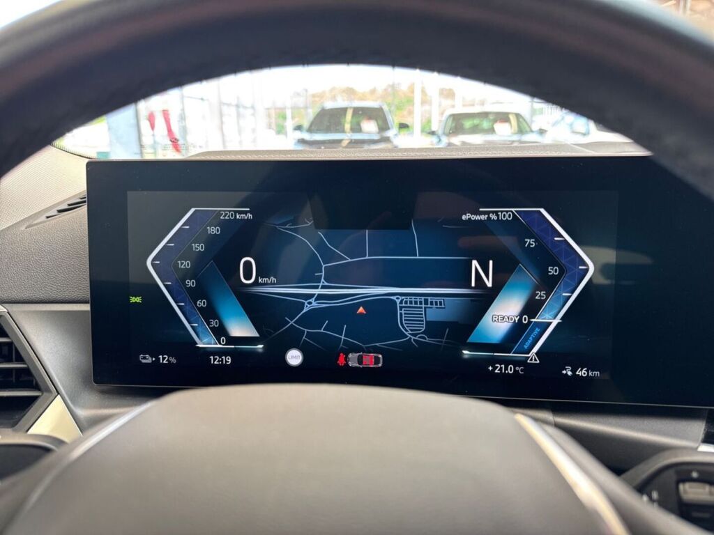 BMW i4 2023 Harmaa metalli(Dravit Gray)