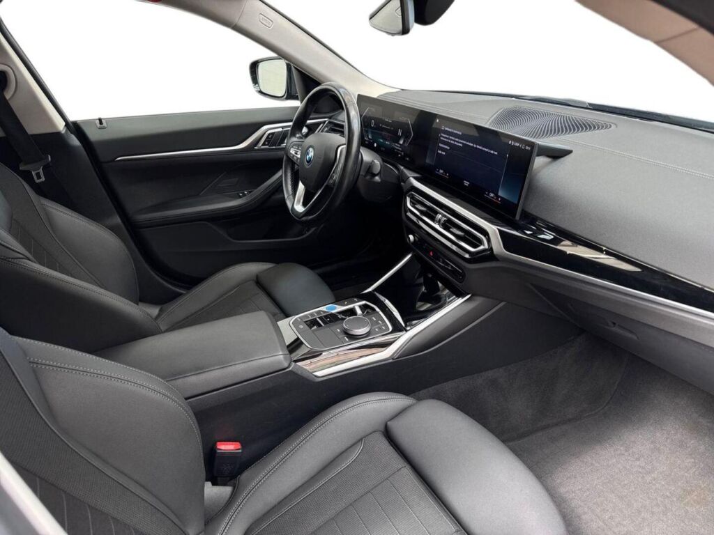 BMW i4 2023 Harmaa metalli(Dravit Gray)
