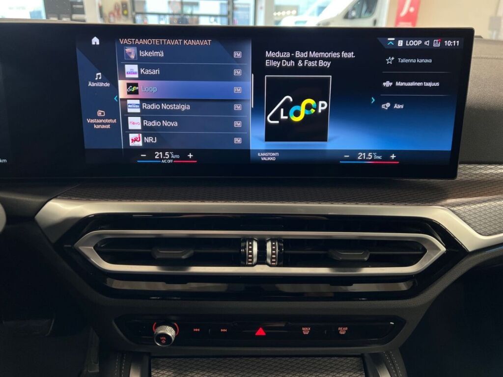 BMW i4 2023 Punainen