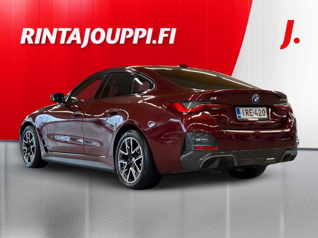 BMW i4 2023 Punainen