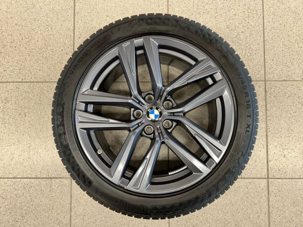 BMW i4 2023 Punainen