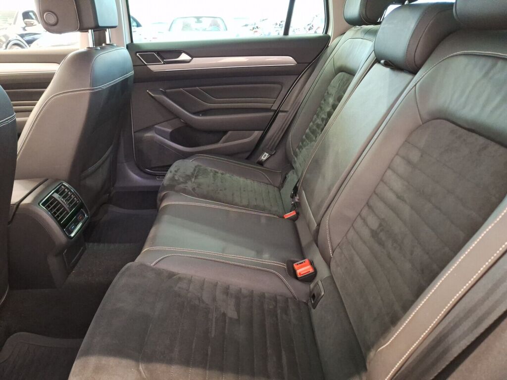 Volkswagen Passat 2020 Valkoinen