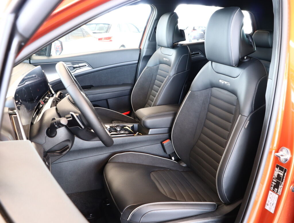 Kia Sportage 2024 Oranssi