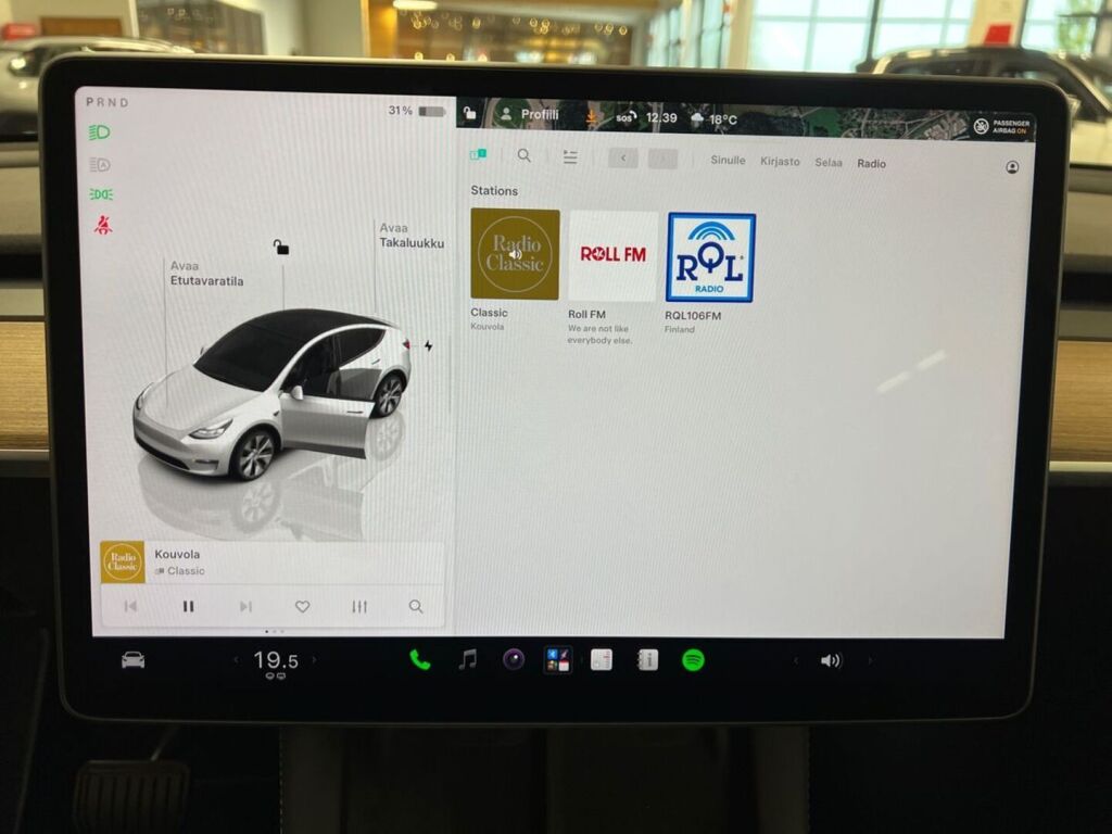 Tesla Model Y 2023 Valkoinen