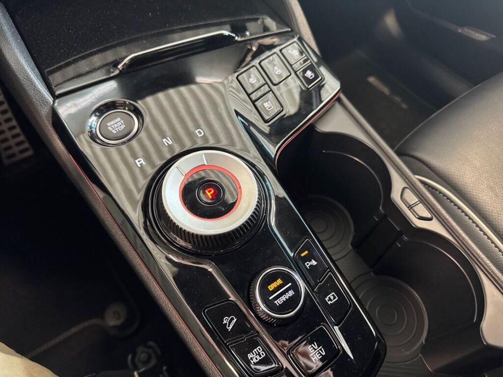 Kia Sportage 2023 Musta