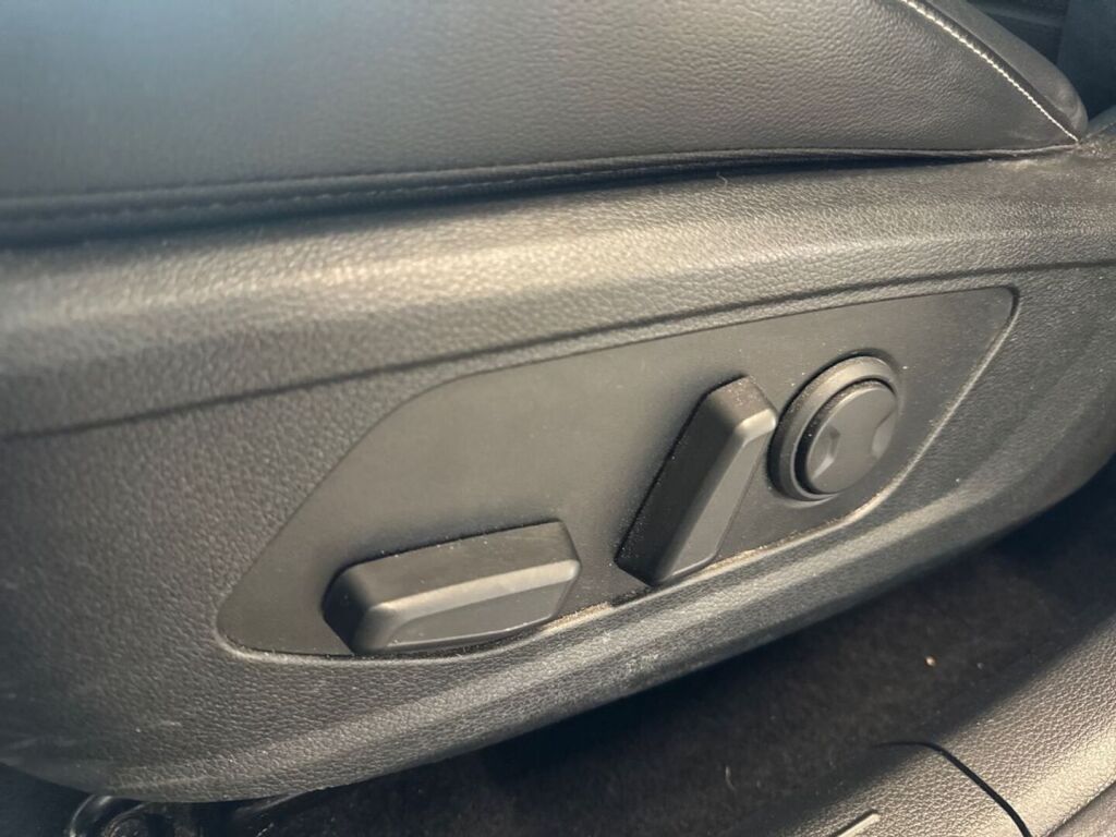 Kia Sportage 2023 Musta