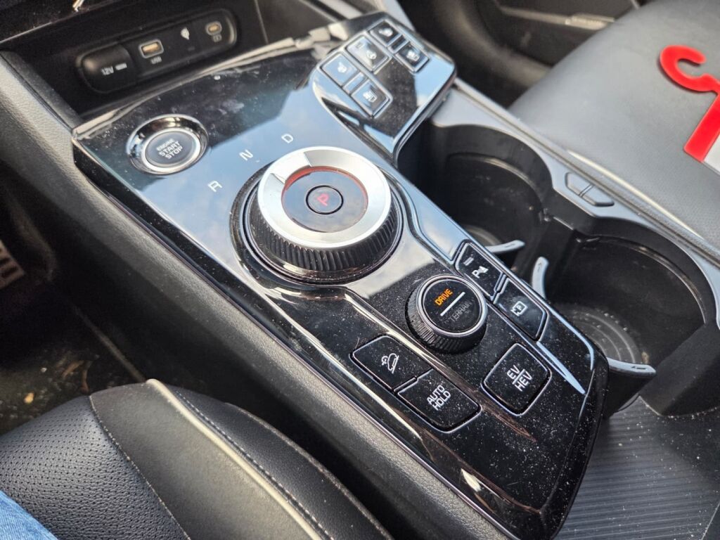 Kia Sportage 2023 Musta