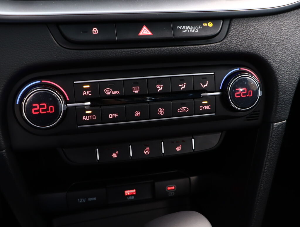 Kia Ceed 2023 Hopea