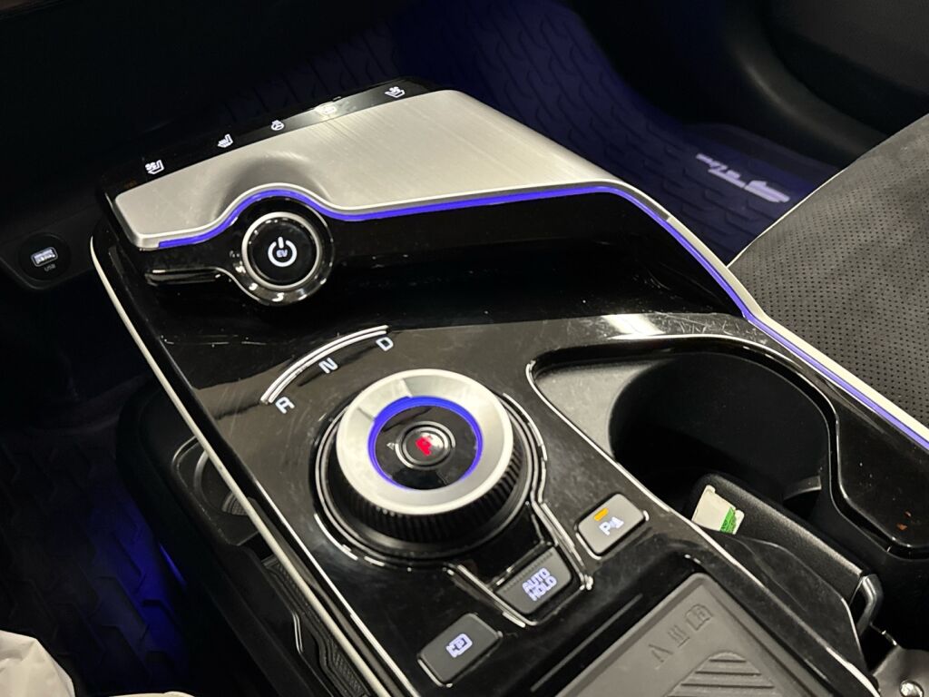 Kia EV6 2023 Musta