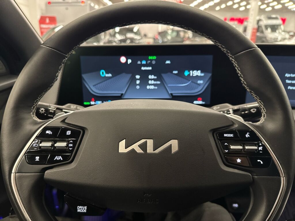 Kia EV6 2023 Musta