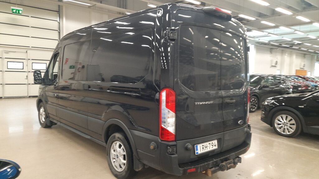 Ford Transit 2023 Musta