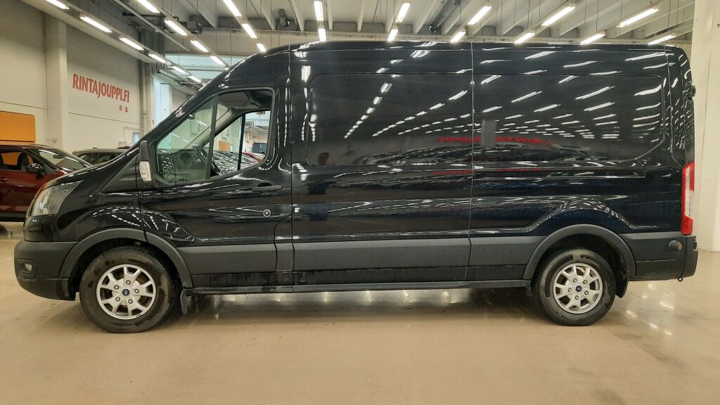 Ford Transit 2023 Musta