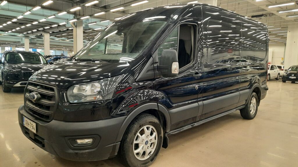 Ford Transit 2023 Musta