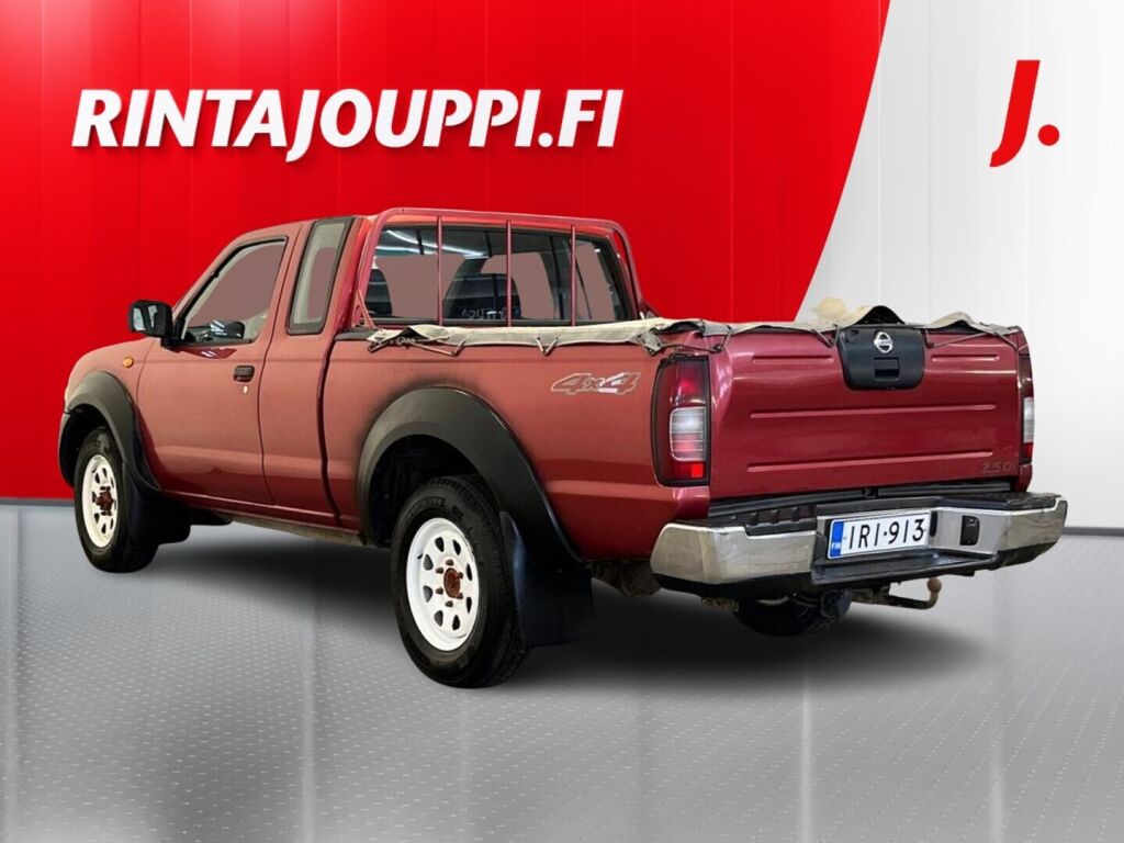 Nissan Cab 2005 Punainen