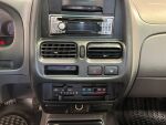 Nissan Cab 2005 Punainen