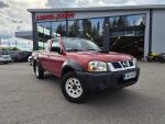 Nissan Cab 2005 Punainen