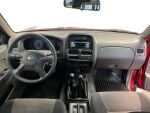 Nissan Cab 2005 Punainen