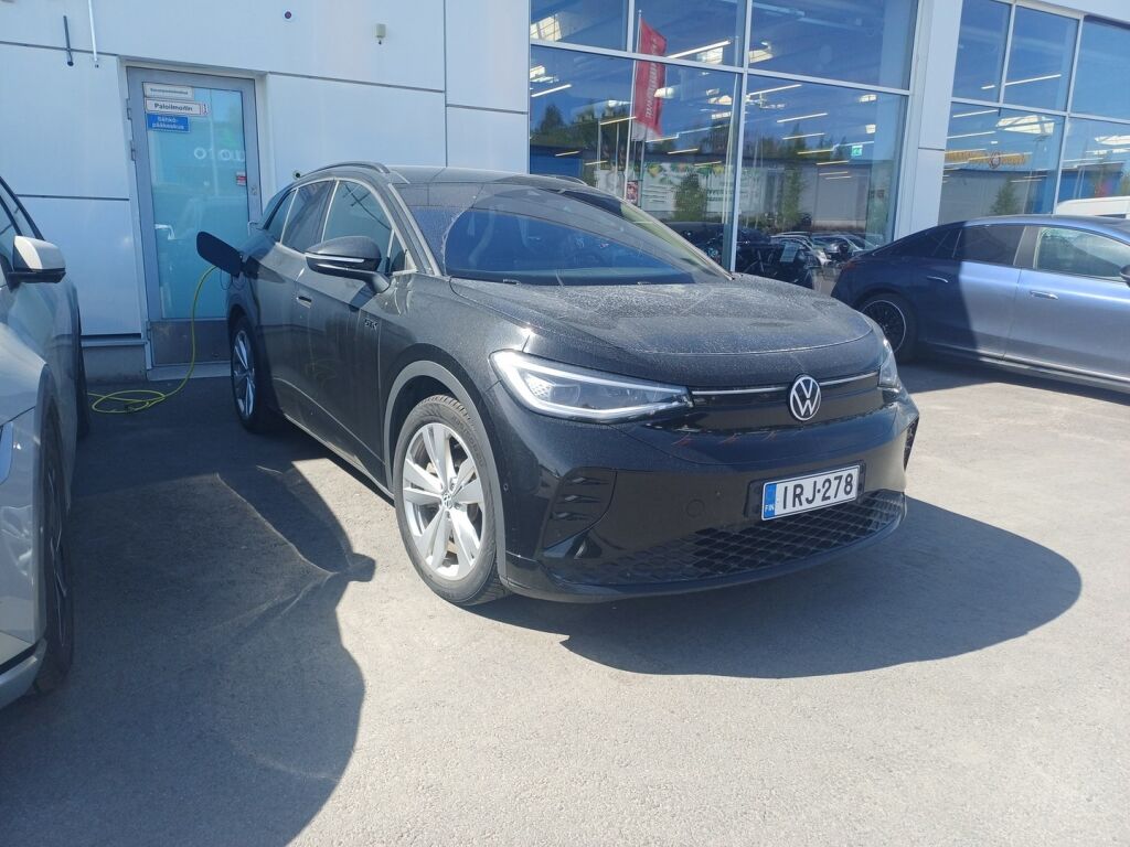 Volkswagen ID.4 2023 Musta