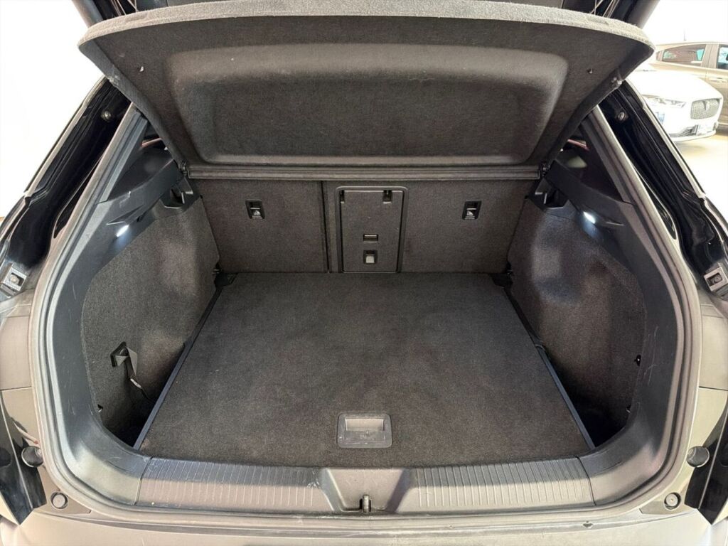 Volkswagen ID.4 2023 Musta