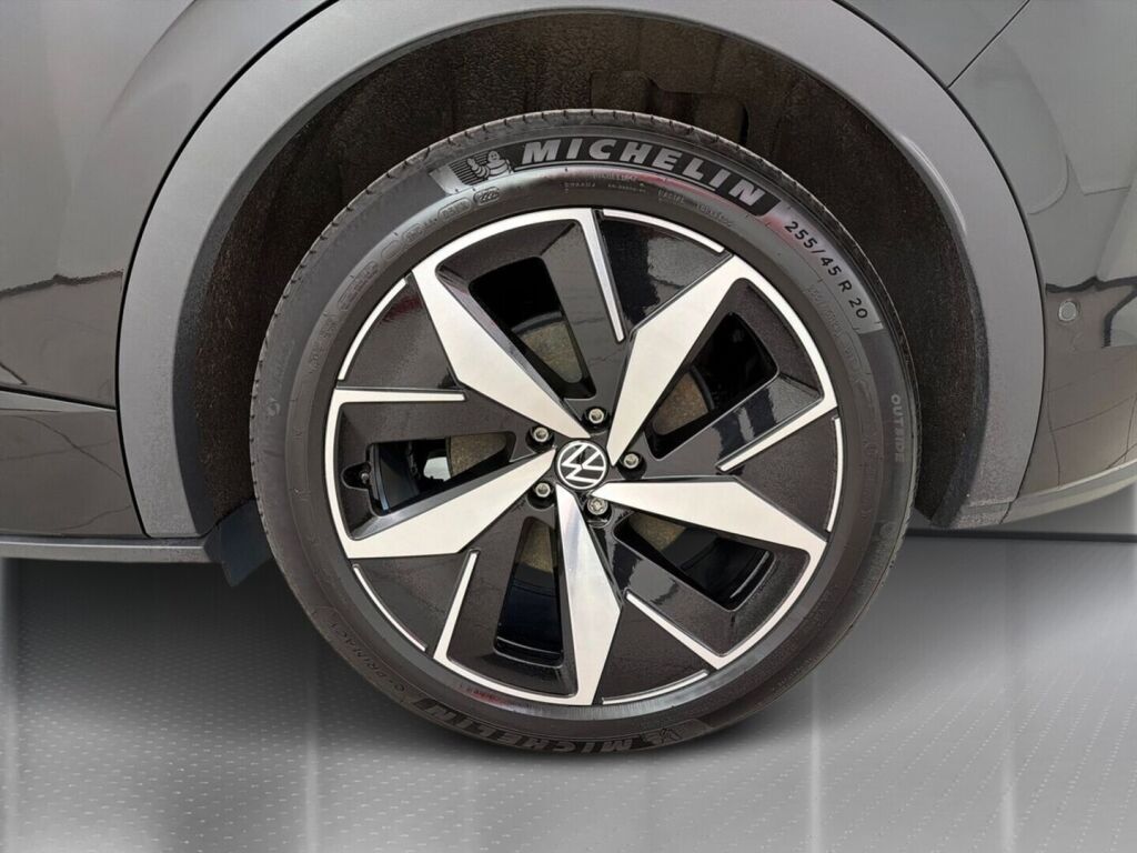 Volkswagen ID.4 2023 Musta