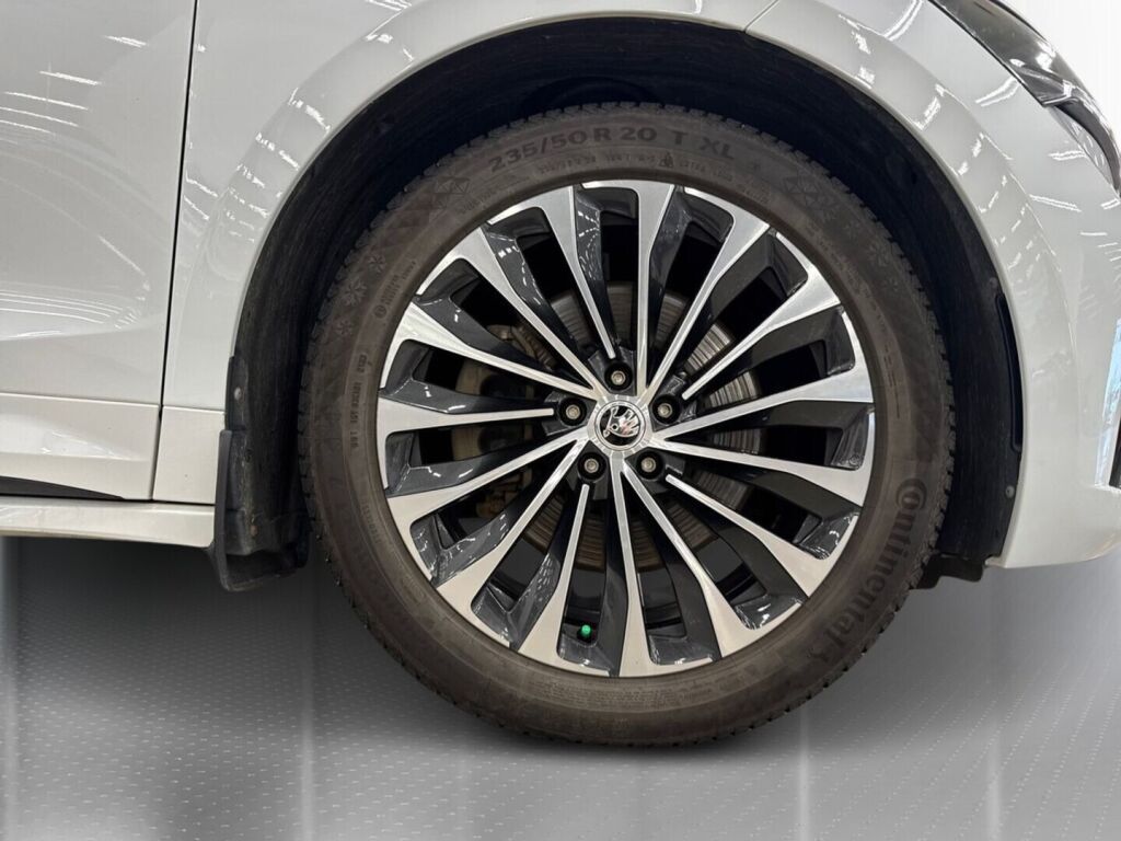 Skoda Enyaq 2023 Valkoinen