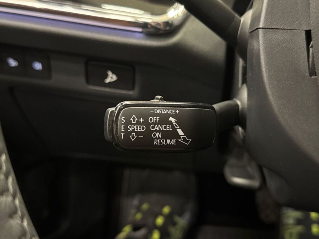 Skoda Enyaq 2023 Valkoinen