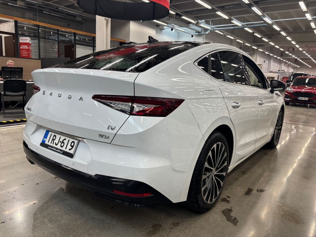 Skoda Enyaq 2023 Valkoinen