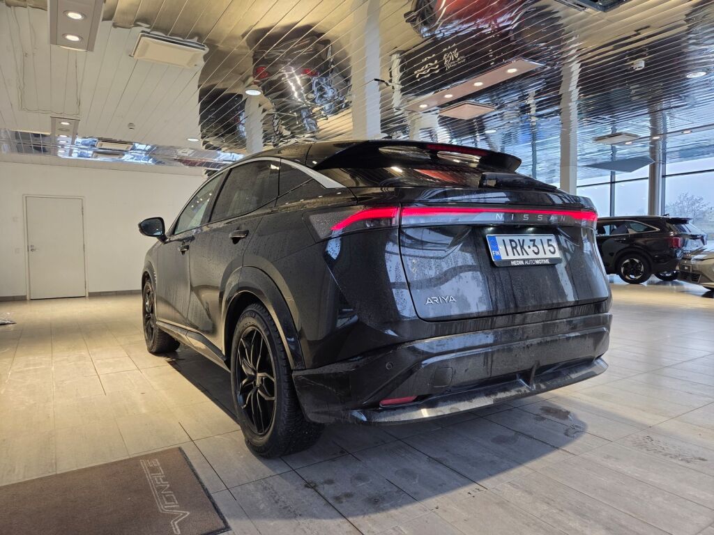 Nissan Ariya 2023 Musta