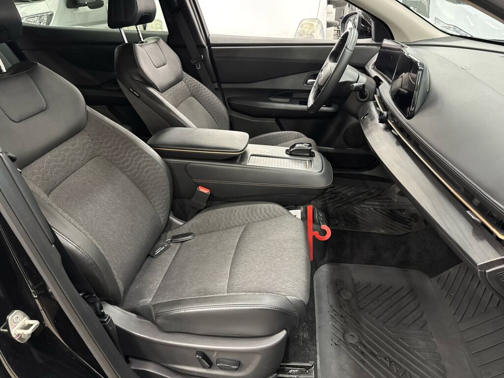 Nissan Ariya 2023 Musta