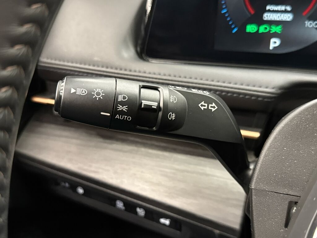 Nissan Ariya 2023 Musta