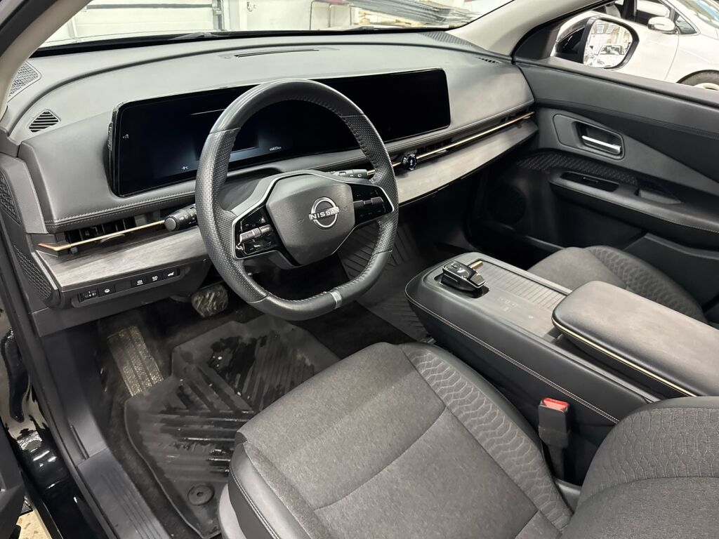 Nissan Ariya 2023 Musta