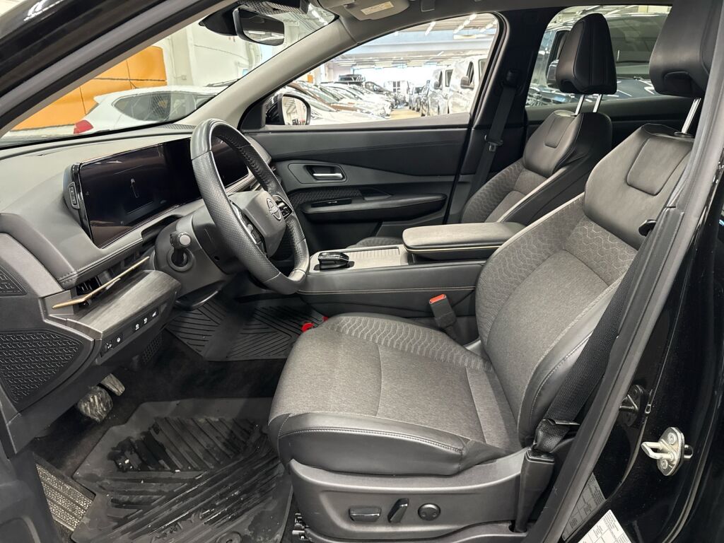 Nissan Ariya 2023 Musta