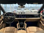 Porsche Cayenne 2024 Sininen