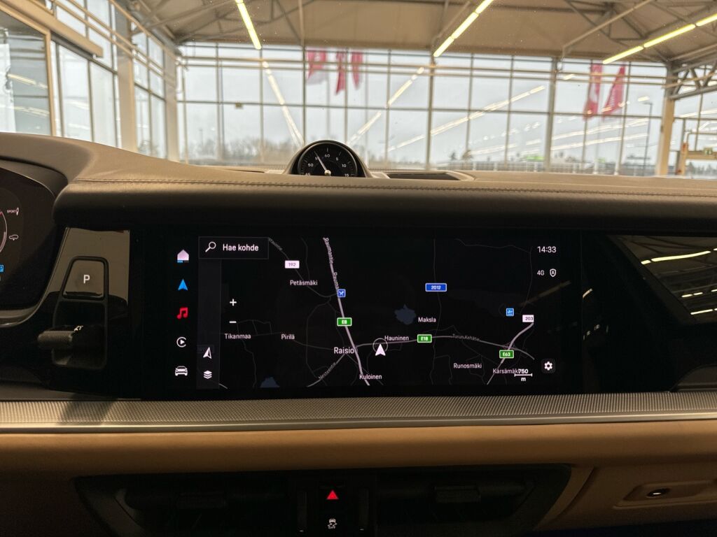 Porsche Cayenne 2024 Sininen