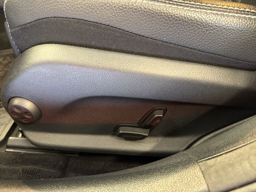 Mercedes-Benz C 2016 Valkoinen