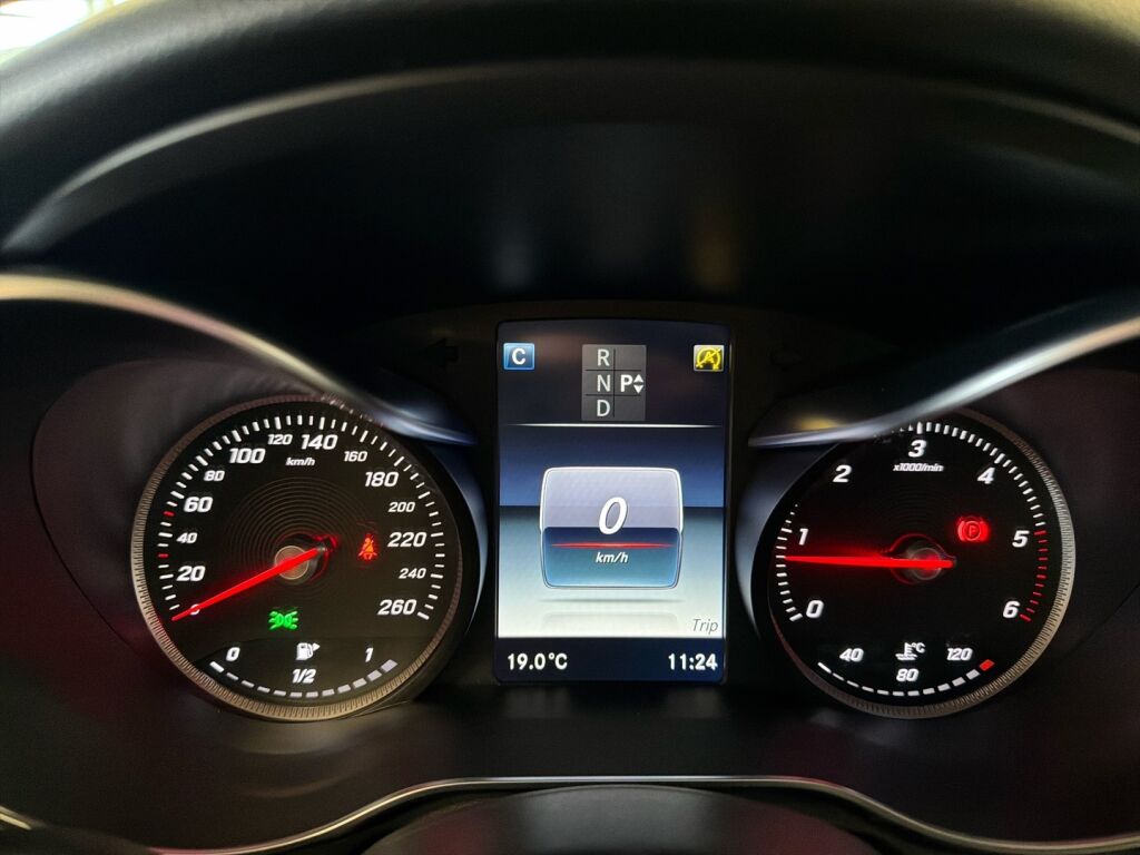 Mercedes-Benz C 2016 Valkoinen