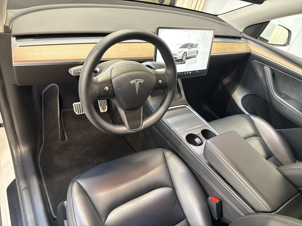 Tesla Model Y 2022 Valkoinen