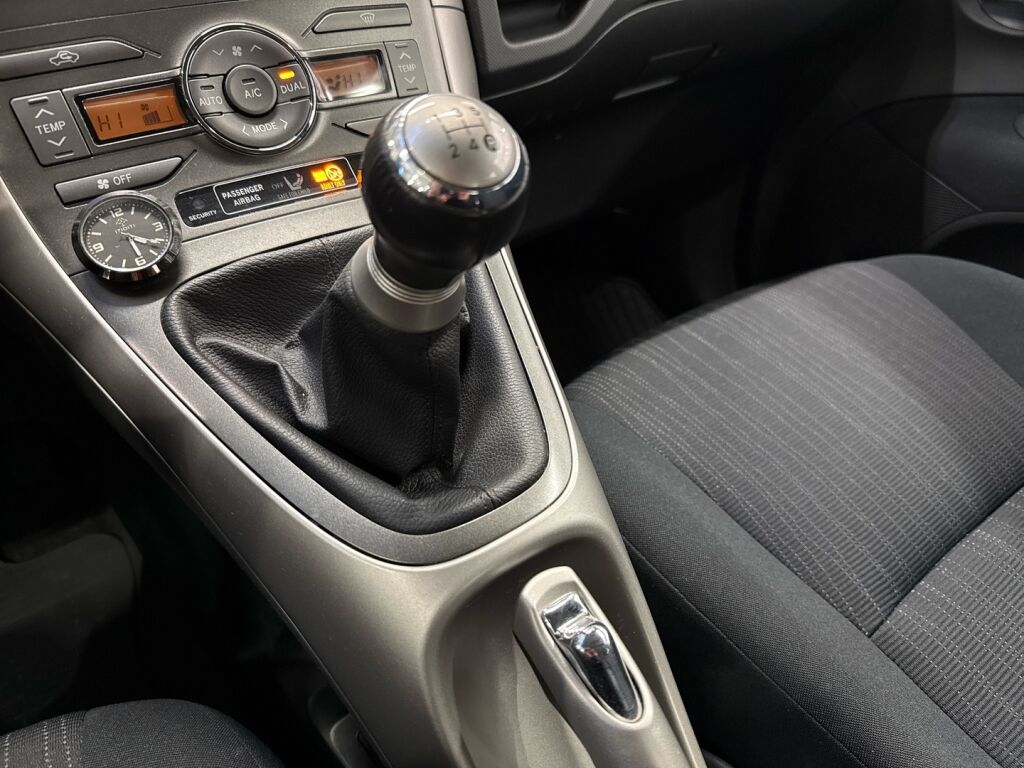 Toyota Auris 2008 Sininen