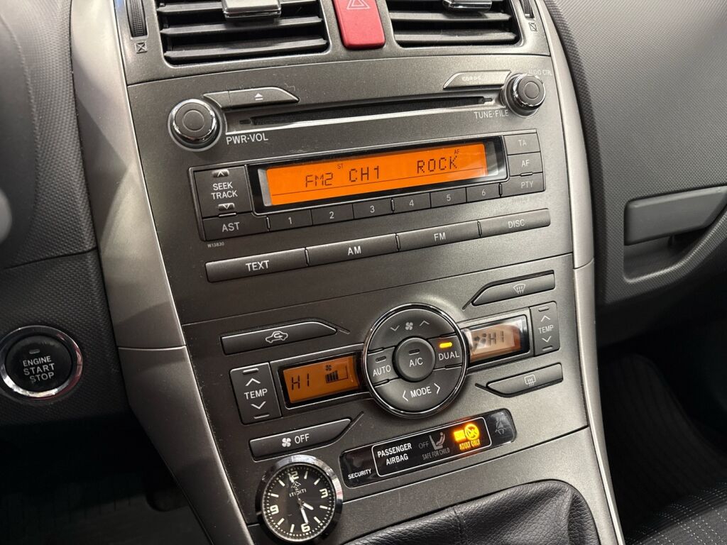 Toyota Auris 2008 Sininen