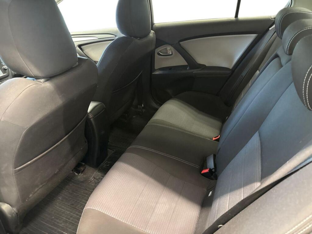 Toyota Avensis 2016 Valkoinen