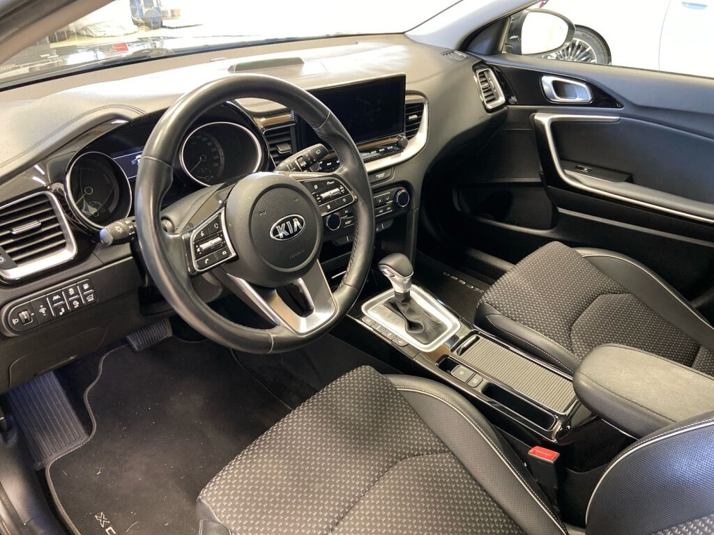 Kia XCeed 2020 Musta