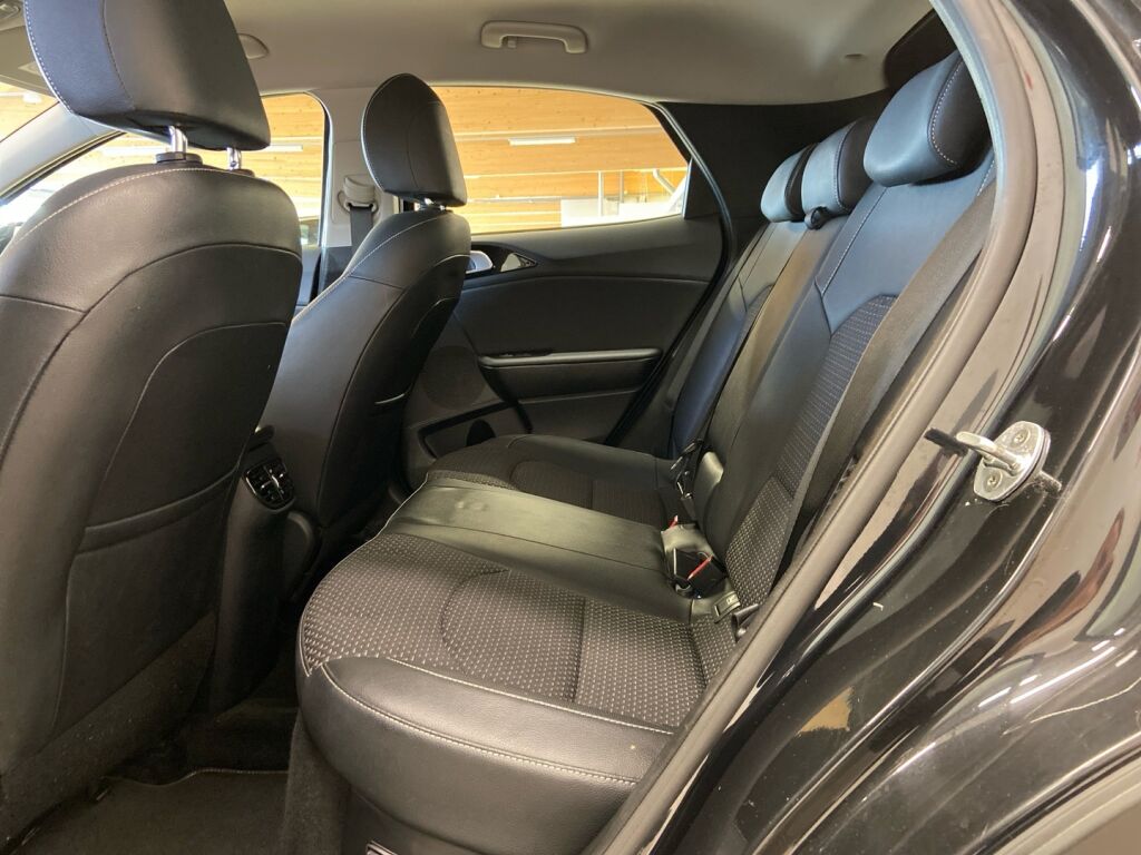 Kia XCeed 2020 Musta