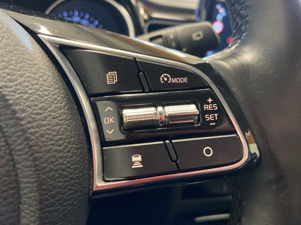 Kia XCeed 2020 Musta